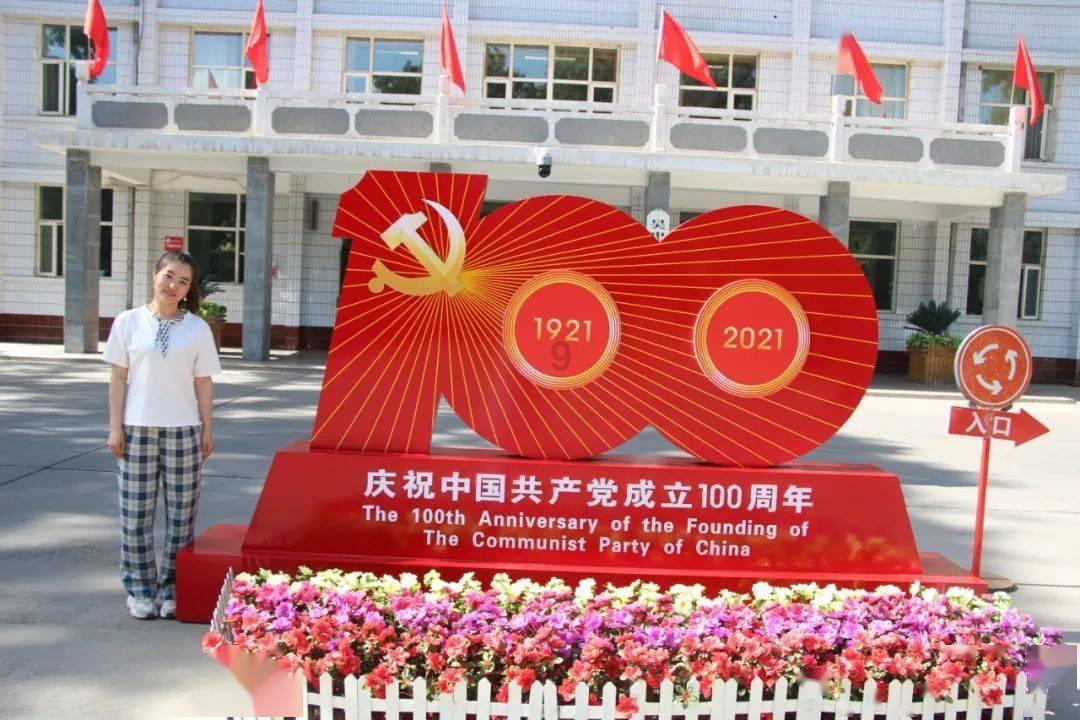 逃出诡异古宅