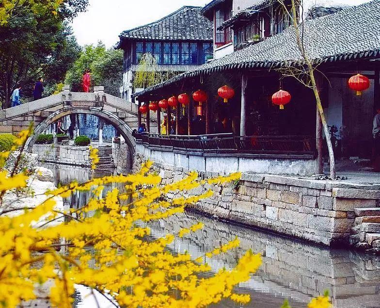 逃离违建房屋9